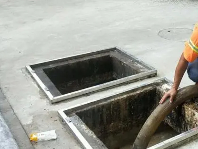 番阳镇化粪池清理